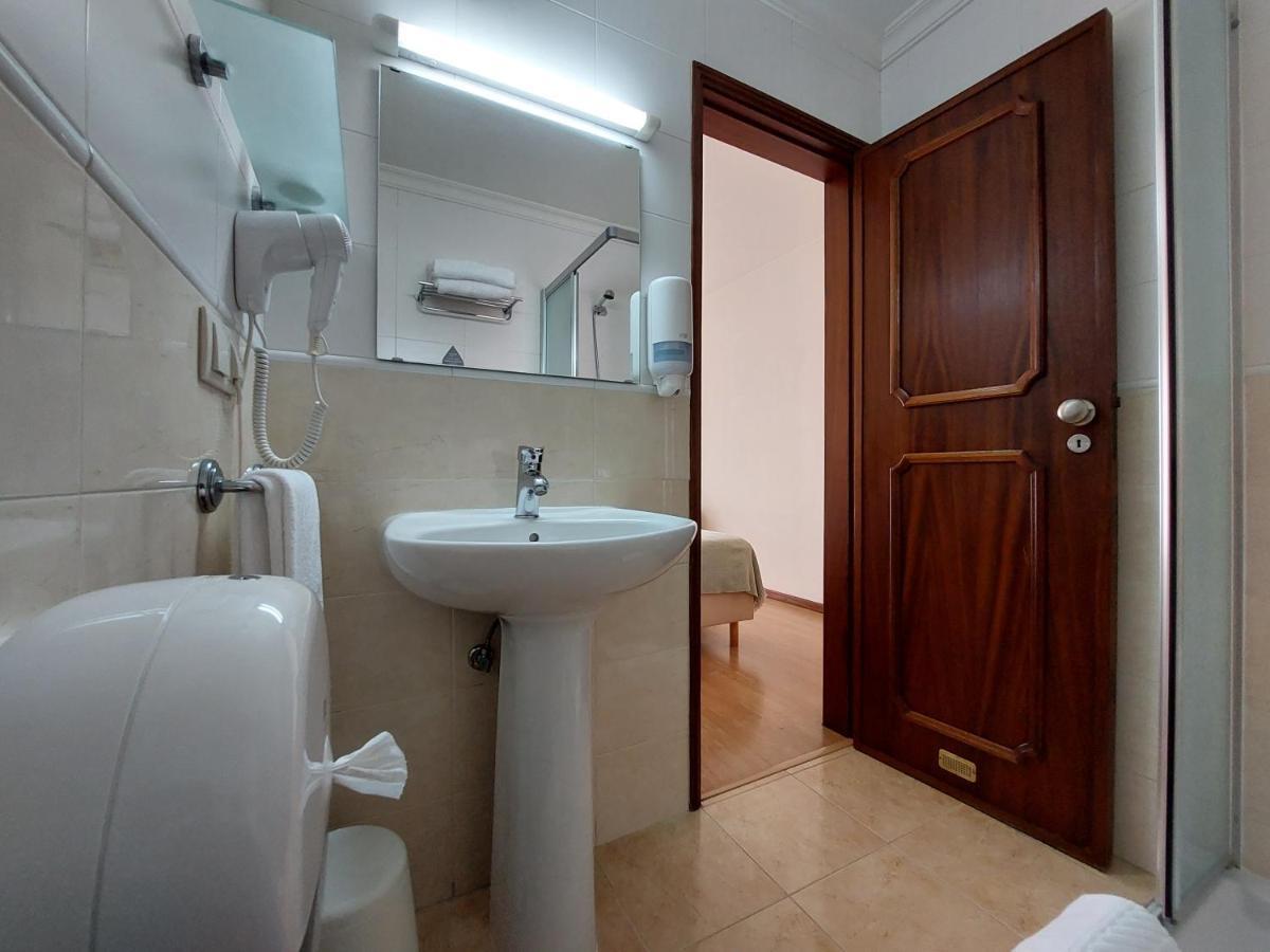 Hotel Santiago Ilhavo Bagian luar foto