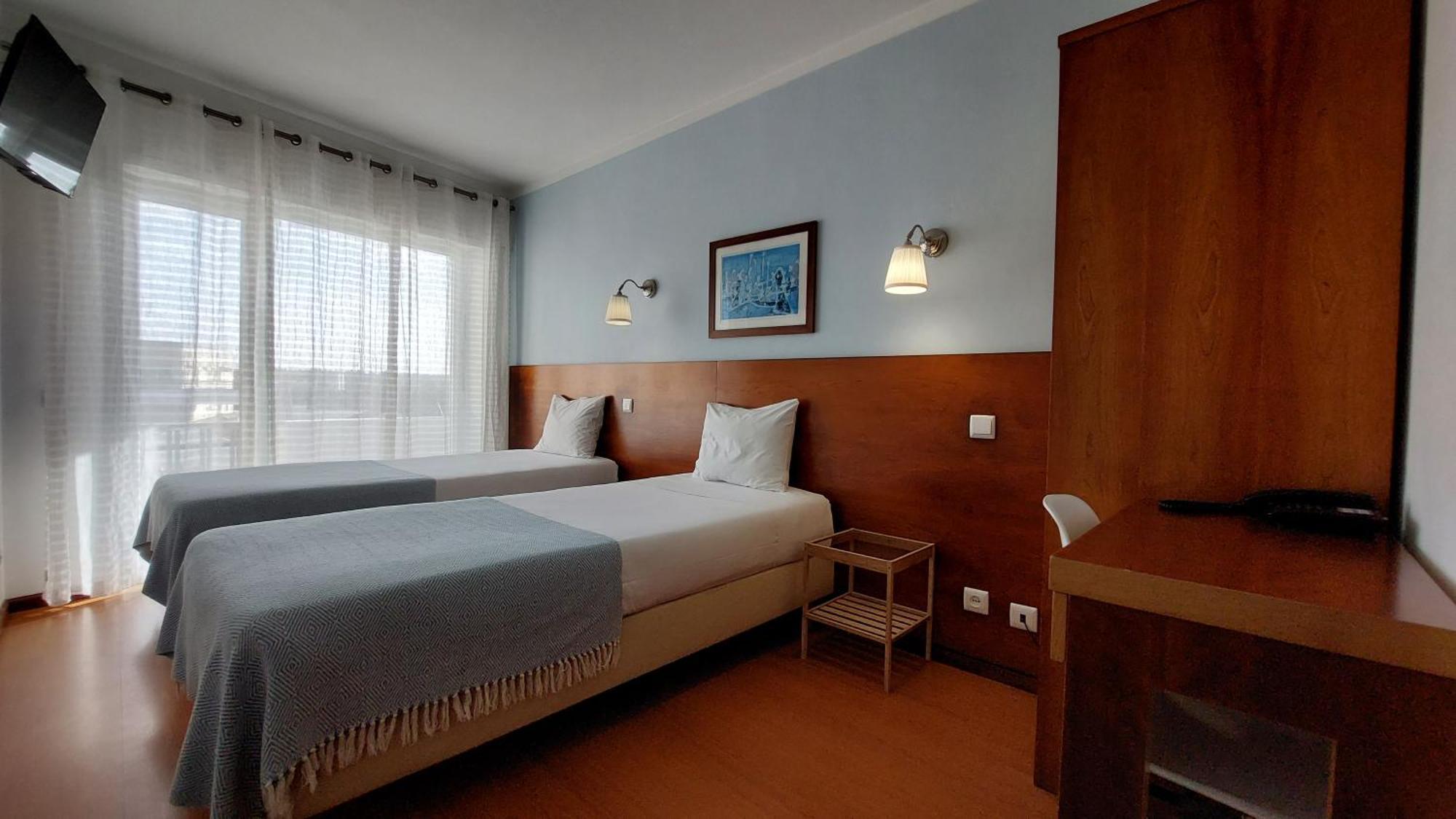 Hotel Santiago Ilhavo Bagian luar foto