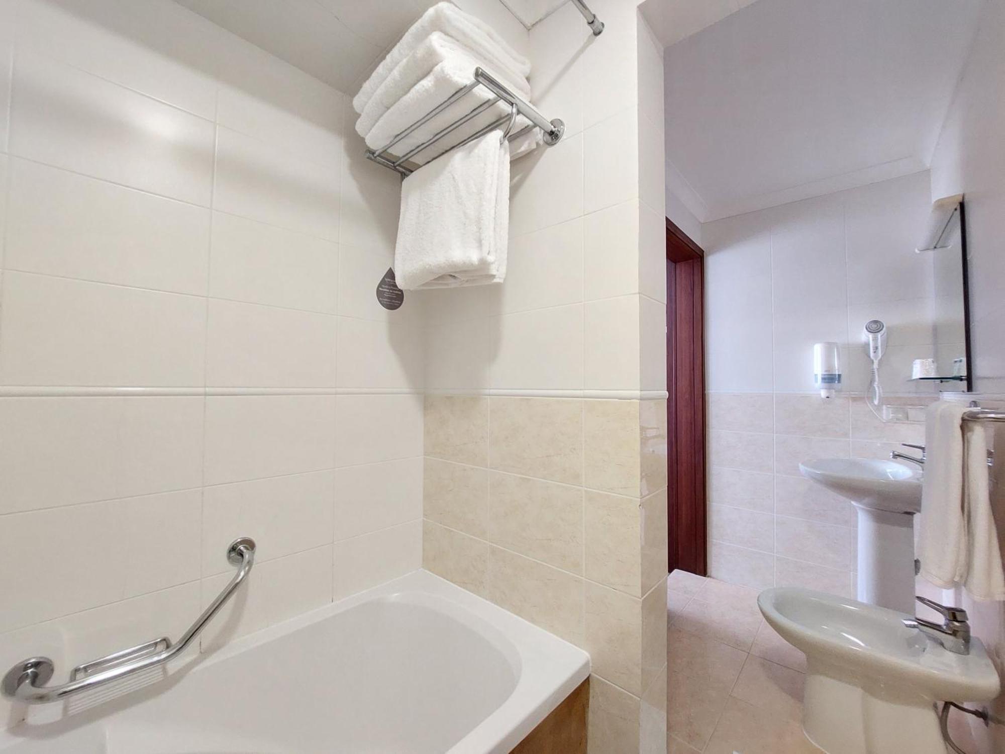 Hotel Santiago Ilhavo Ruang foto