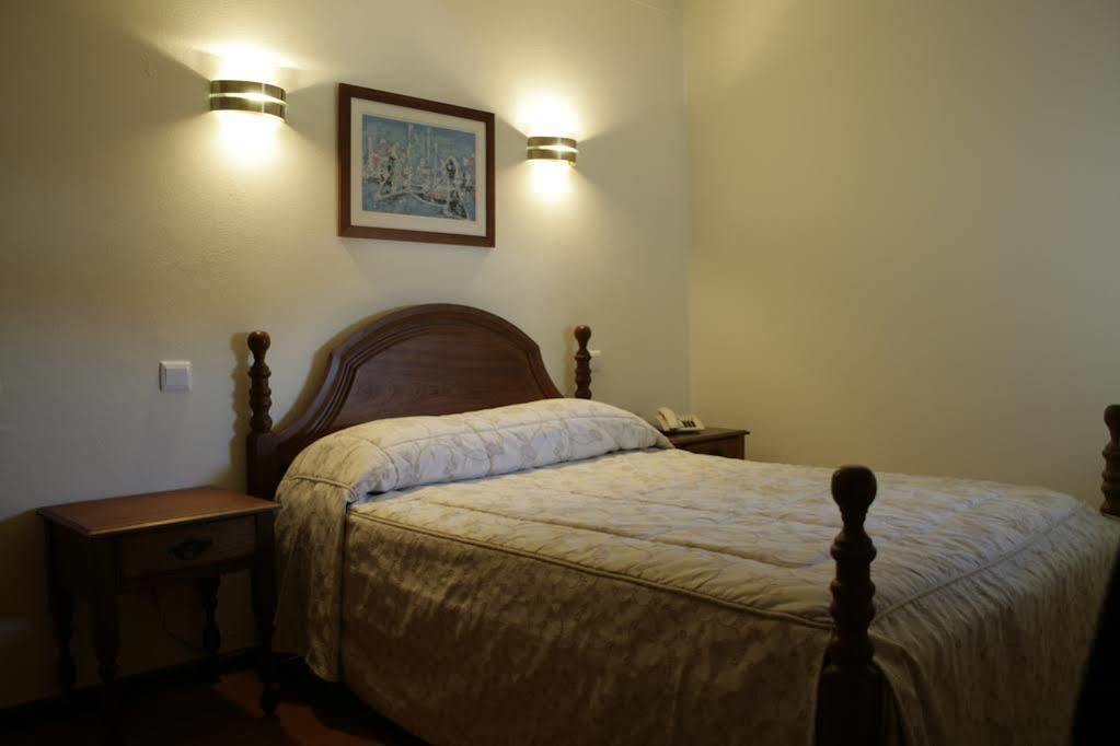 Hotel Santiago Ilhavo Bagian luar foto