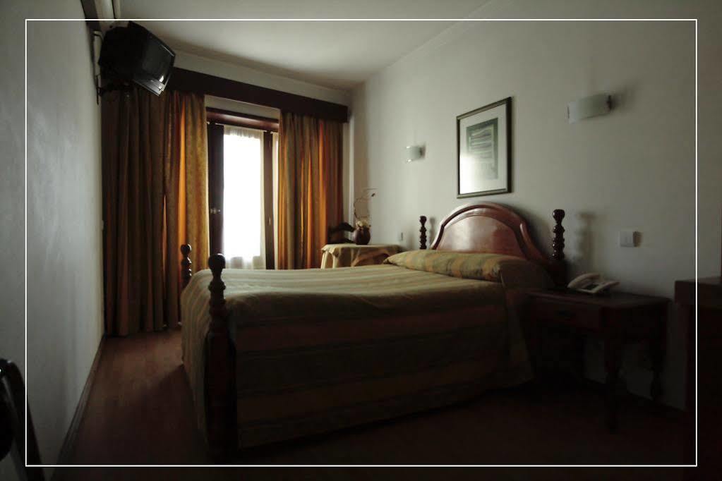 Hotel Santiago Ilhavo Bagian luar foto